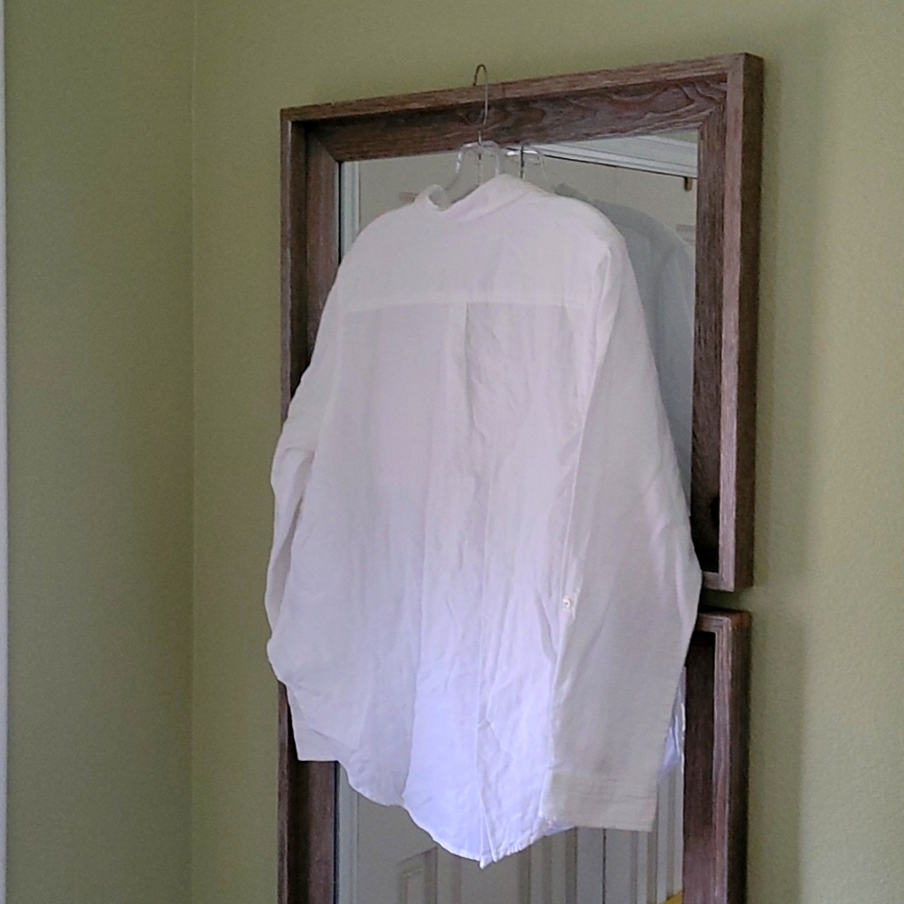 Button front shirt - Picture 2 of 6